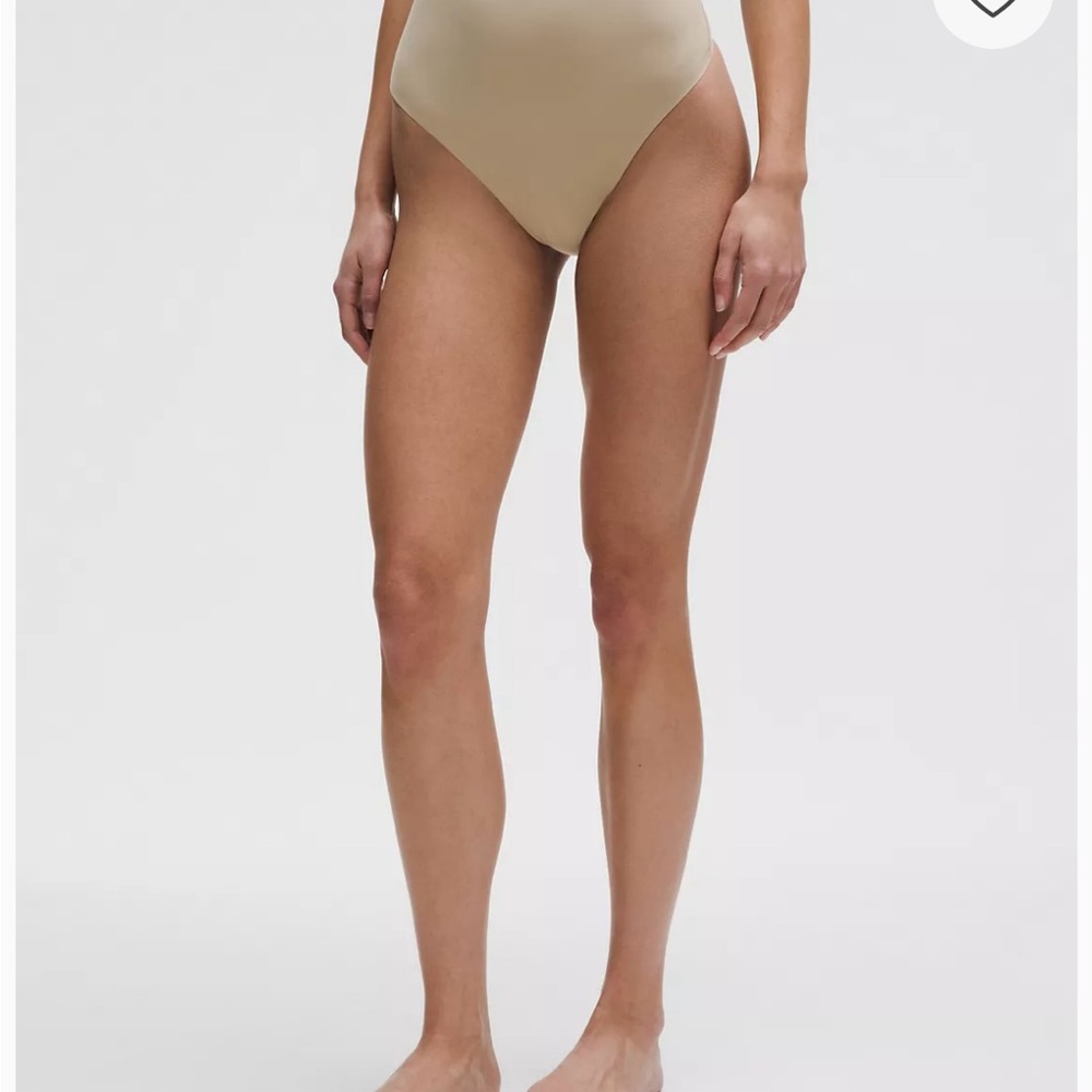 Lululemon Wundermost Ultra-Soft Nulu High-Waist Thong Underwear size L